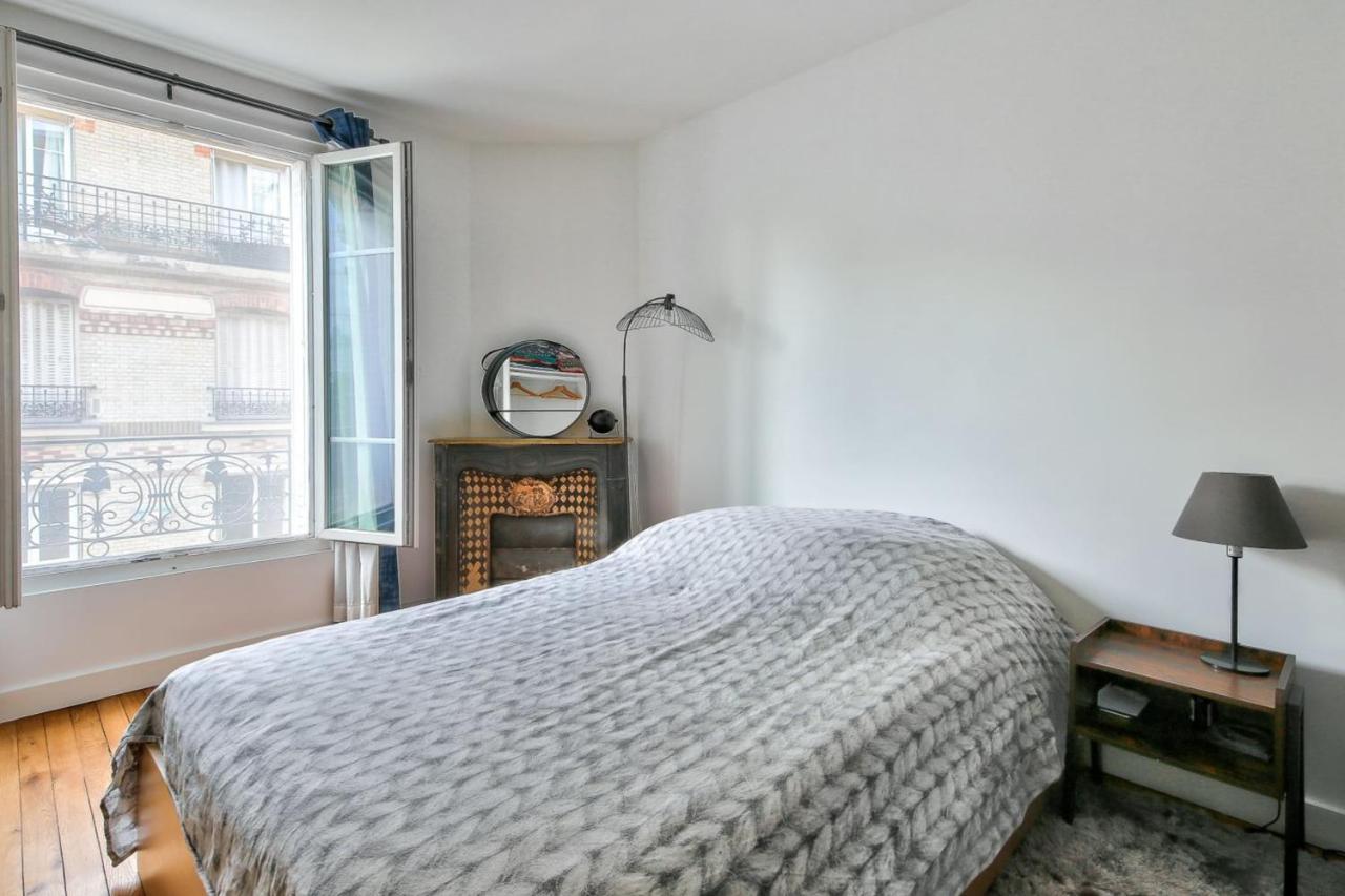 Large Cozy Apartment Near Convention Париж Екстериор снимка